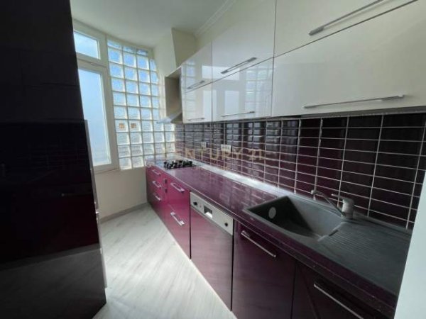 Tirane, shitet apartament 2+1 Kati 10, 90 m² 119.000 Euro (Don Bosko)
