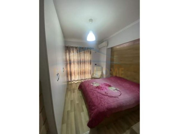 Tirane, shitet apartament 2+1 Kati 2, 104 m² 130.000 Euro (Unaza e Re)
