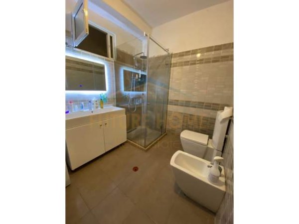Tirane, shitet apartament 2+1 Kati 2, 104 m² 130.000 Euro (Unaza e Re)