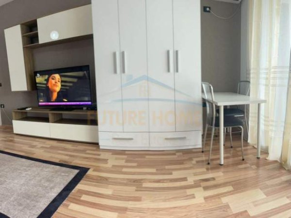 Tirane, shitet apartament 1+1 Kati 8, 45 m² 56.000 Euro (Unaza e Re)