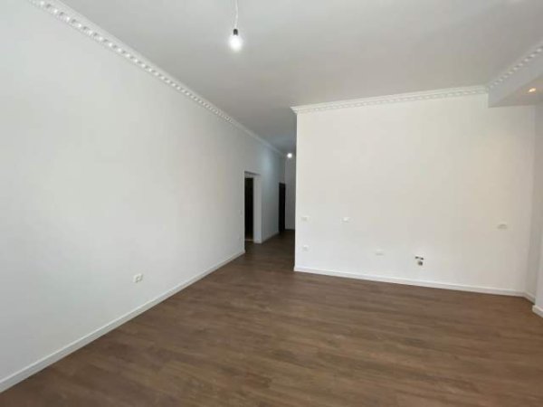 Tirane, shitet apartament 3+1+BLK Kati 1, 133 m² 128.000 Euro (Fresku)