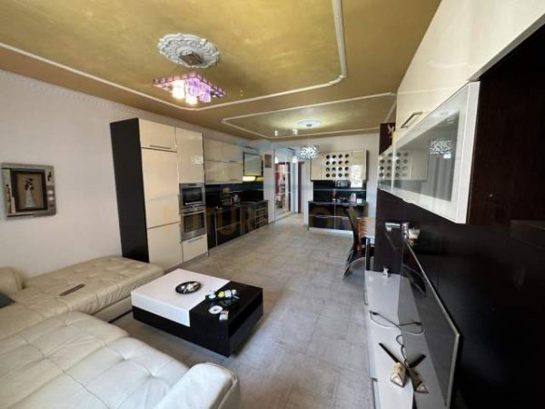 Tirane, shitet apartament 1+1+BLK Kati 3, 74 m² 75.000 Euro (Yzberisht)
