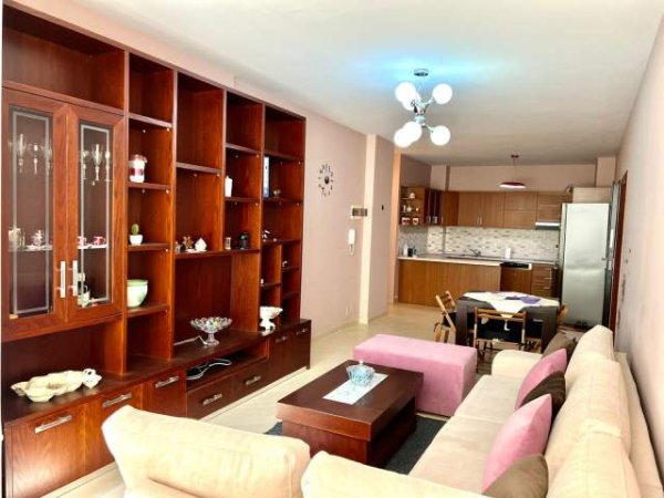 Tirane, shes apartament, ASTIR, 102.000 euro