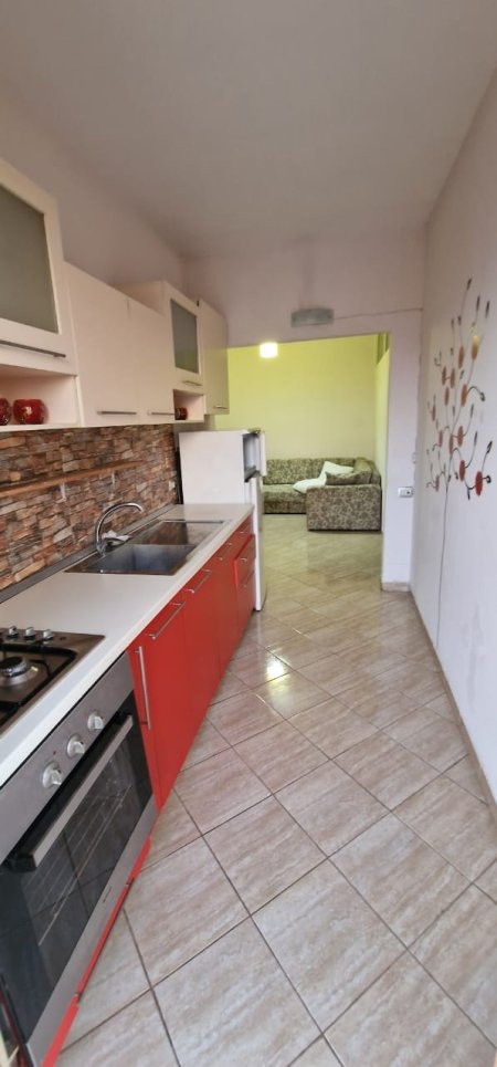 Tirane, shes apartament 1+1 70 m² 82.000 Euro (Zogu i Zi, prane Kupoles)