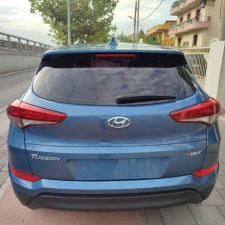 Hyundai Tucson viti 2015 full option, automat, 1.7 nafte, navi, 14000 €