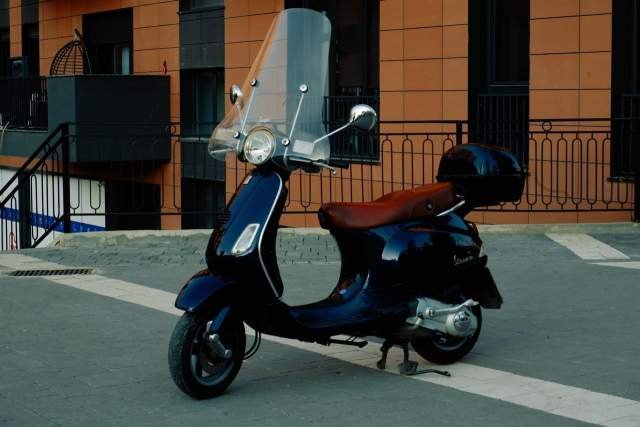 Tirane, shitet Scooter Vespa Lx 125 Viti 2007, 1.600 Euro