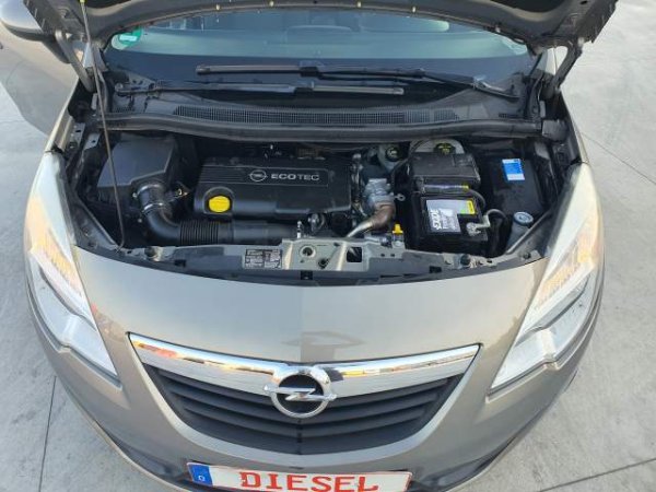 Fier, shitet makine Opel Meriva 1,7 TDCI Automatik Klima Viti 2011