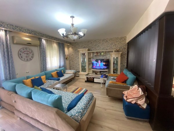 Tirane, shitet apartament 2+1+Ballkon, Kati 6, 110 m² 135,000 € (Fresku)