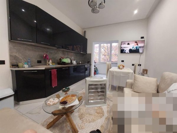 Tirane, shitet apartament 2+1 Kati 4, 60 m² 135,000 € (135000