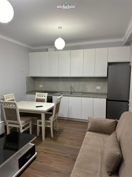 Tirane, jepet me qera apartament 1+1 Kati 5, 62 m² 400 € (astir