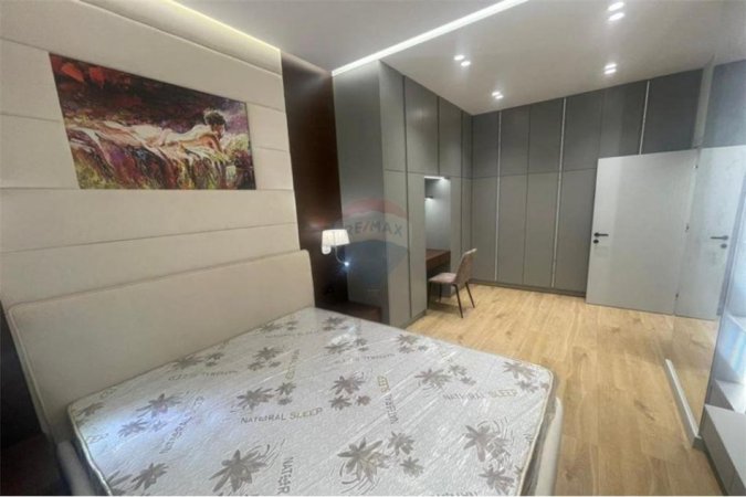Tirane, jepet me qera apartament 1+1 , 66 m² 800 € (Rruga e Kavajes - Square 21