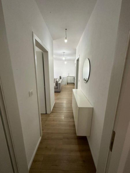 Tirane, jepet me qera apartament 2+1+Ballkon Kati 3, 81 m² 400 € (Shkoze)