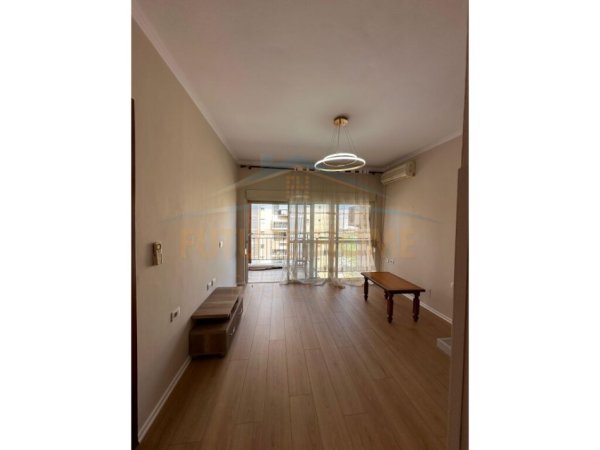 Tirane, shitet apartament 1+1 Kati 5, 48 m² 83,000 € (FUSHA E AVIACIONIT)