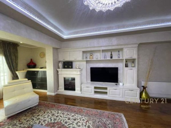Tirane, shes apartament 3+1+BLK Kati 1, 180 m²   (kopshti zologjik)
