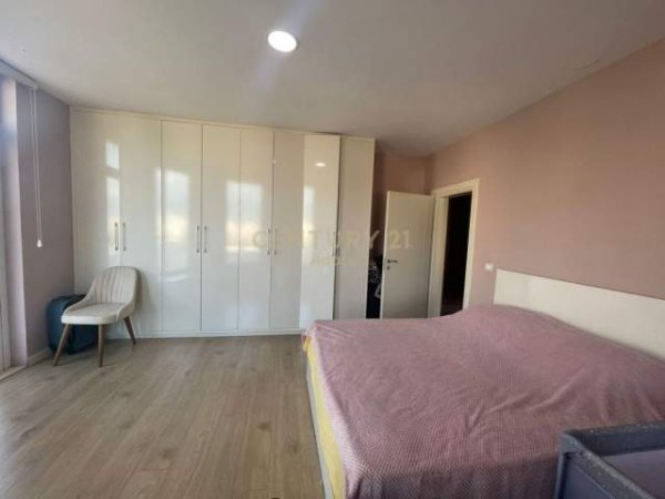 Tirane, shes apartament duplex 4+1+BLK Kati 5, 300 m² 0 Euro (mistomame)