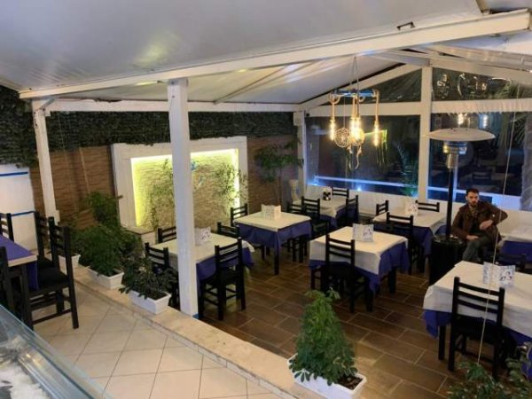 Tirane, shitet bar-resorant Kati 0, 120 m² 25.000 Euro
