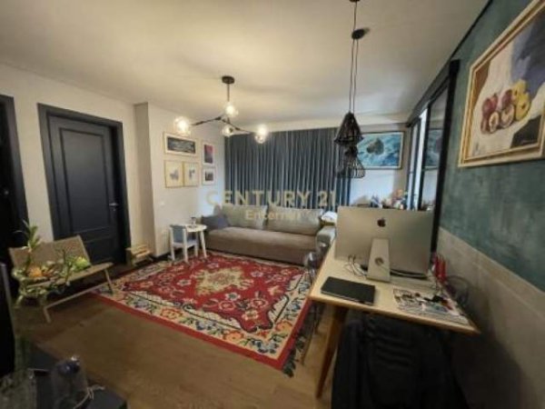 Tirane, shitet apartament 2+1 153 m² 190.000 Euro (selvia)