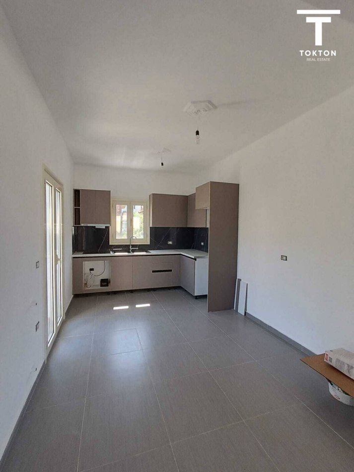 Tirane, jepet me qera apartament 3+1 Kati 2, 135 m² 351 € (Kodra Priftit) TT 912