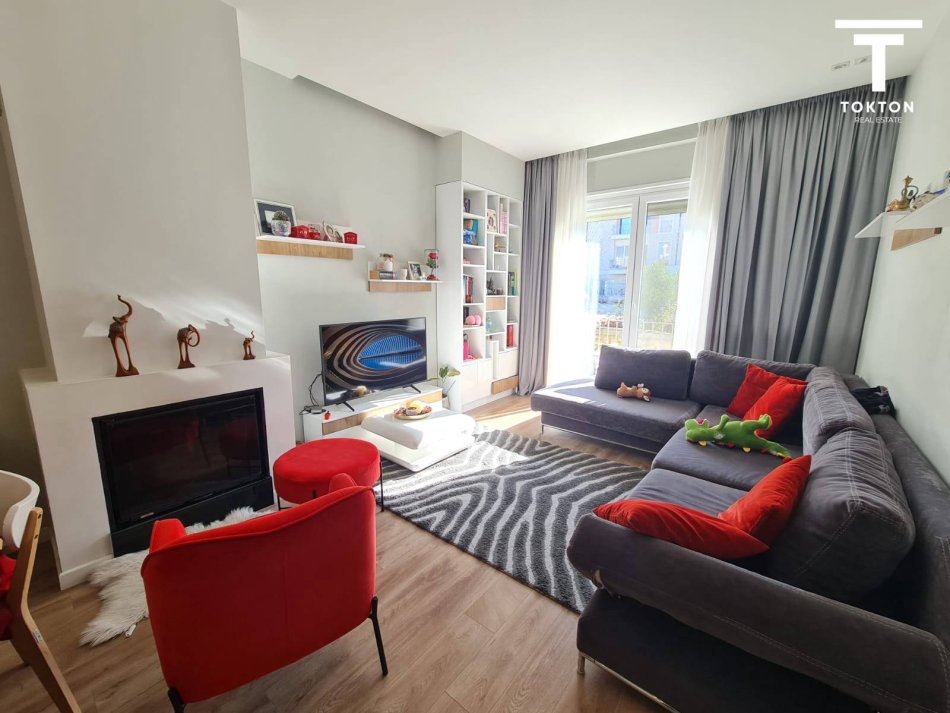Tirane, shitet apartament 3+1 Kati 1, 916 m² 400.000 € (TEG) TT 917