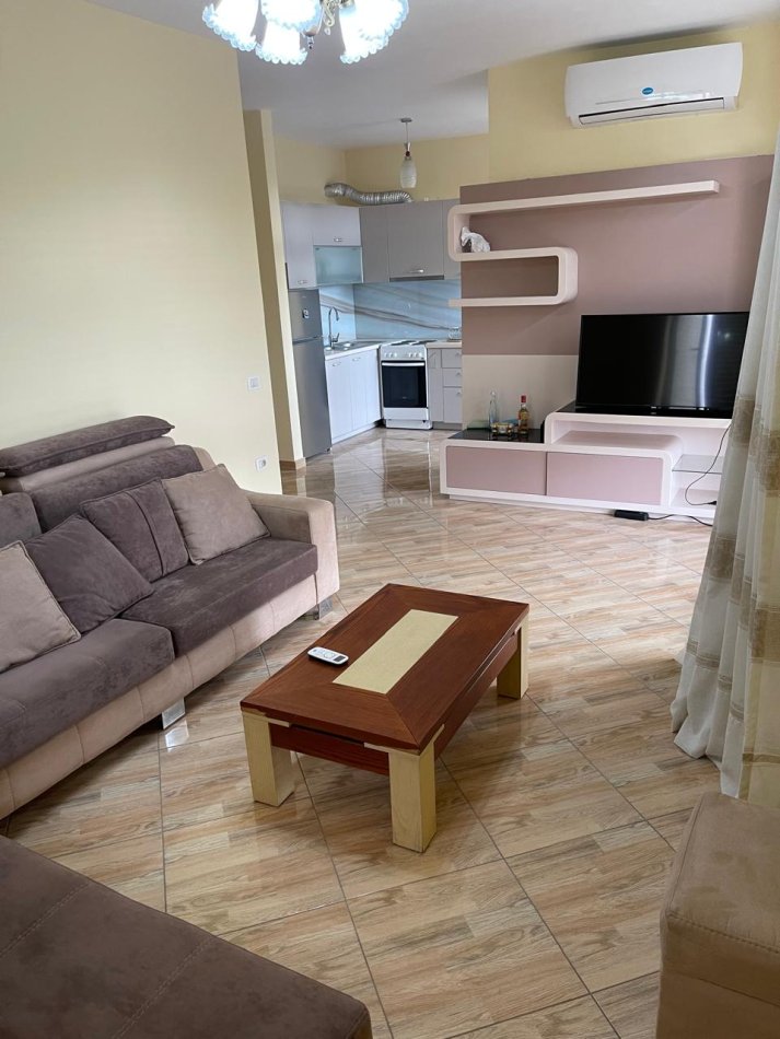 Shitet, Apartament 1+1 + Post Parkimi, Selvia, Tirane!