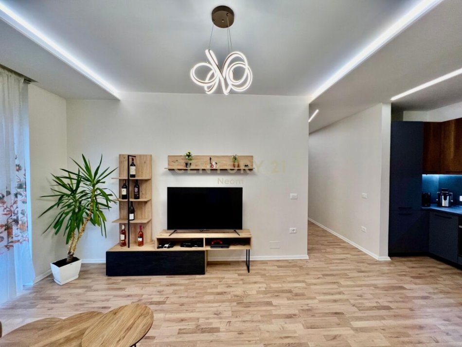 Tirane, shitet apartament 1+1 Kati 5, 142.000 € (ali dem)