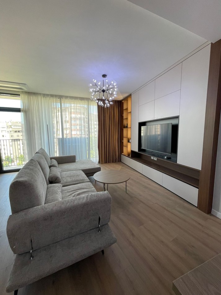 Tirane, jepet me qera apartament 2+1+Ballkon , 110 m² 1.500 € (Liqeni artificial)