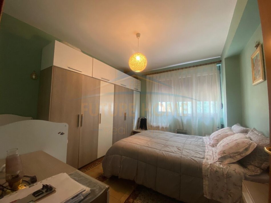 Tirane, shitet apartament 2+1+Ballkon Kati 9, 105 m² 238.000 € (ish ekspozita)