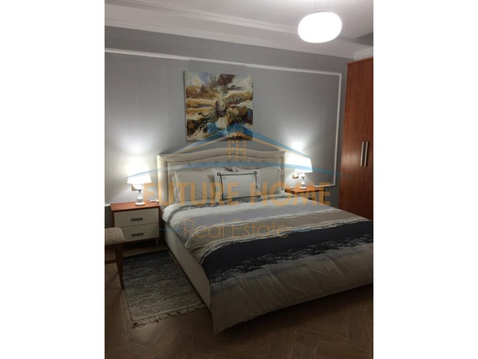 Tirane, jepet me qera apartament 2+1 Kati 3, 140 m² 900 € (rruga e elbasanit)