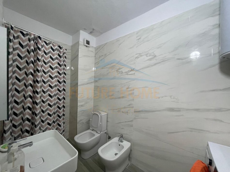 Durres, Jepet Me Qera Apartament 1+1+aneks+ballkon Kati 2, 82 M² 400 