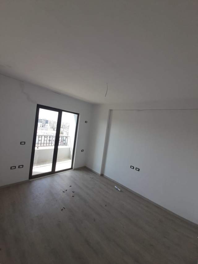 Tirane, shitet apartament 2+1 Kati 8, 97 m² 55.000 Euro (Kamez)