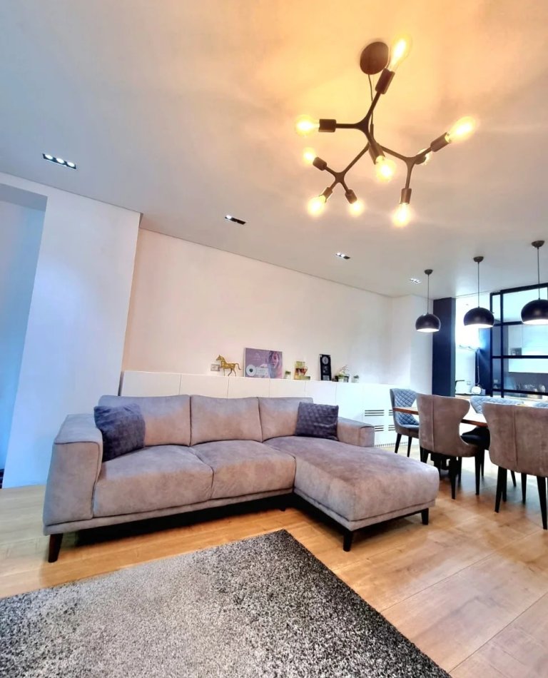 Tirane, shitet apartament 2+1 , 170 m² (Perballe Vesa Center)