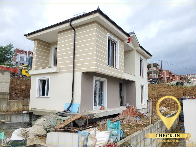 Tirane, shitet Vile 2 Katshe Kati 0, 225 m² 405.000 € (Sauk)