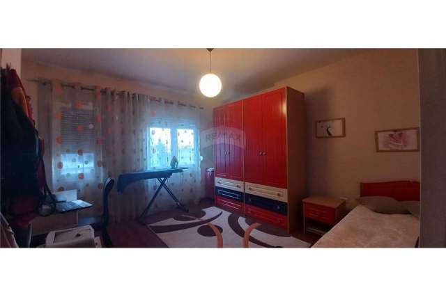 Tirane, jepet me qera apartament 2+1 Kati 3, 115 m² 500 Euro (Kristal Center)