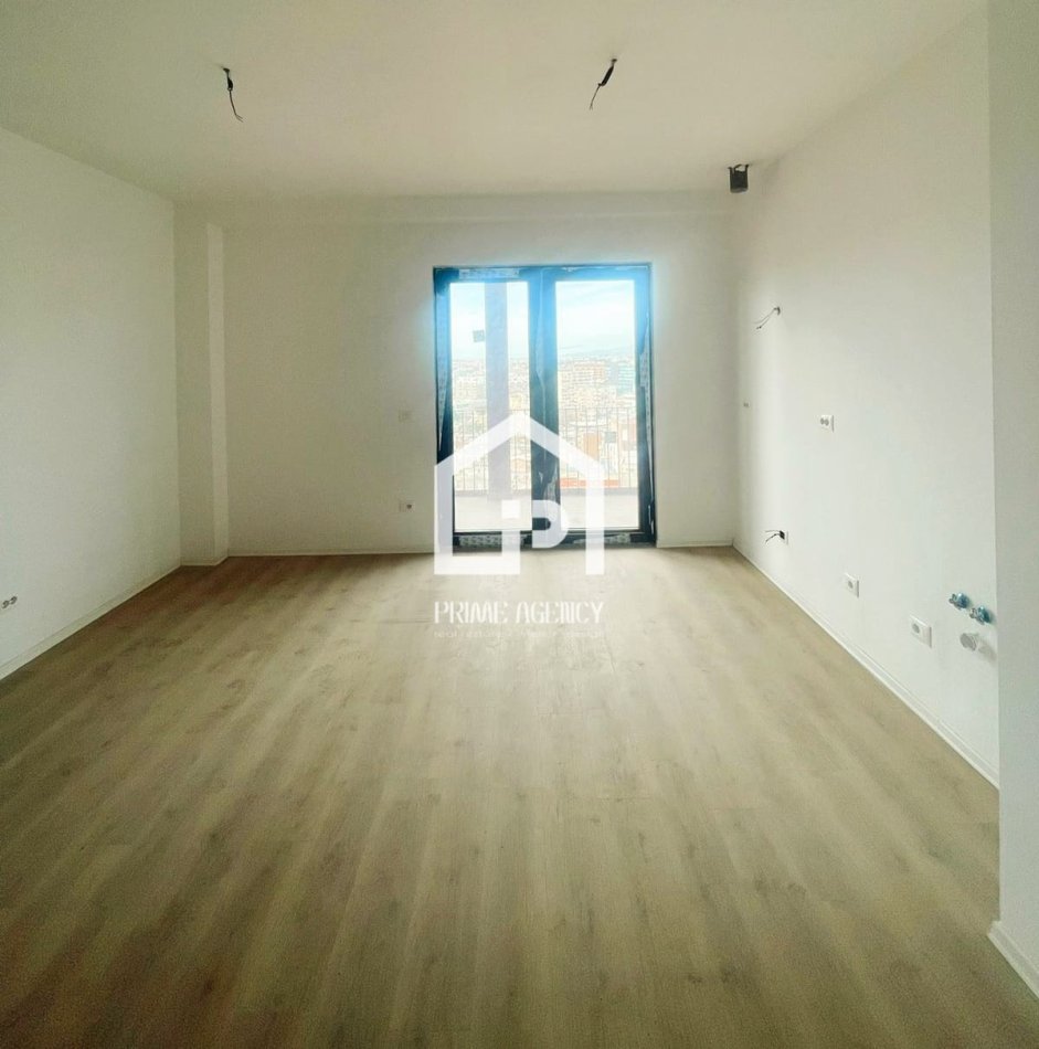 Tirane, jepet me qera ambjent biznesi Kati 15, 114 m² 1.300 € (RRUGA KAVAJES/GARDEN BUILDING)