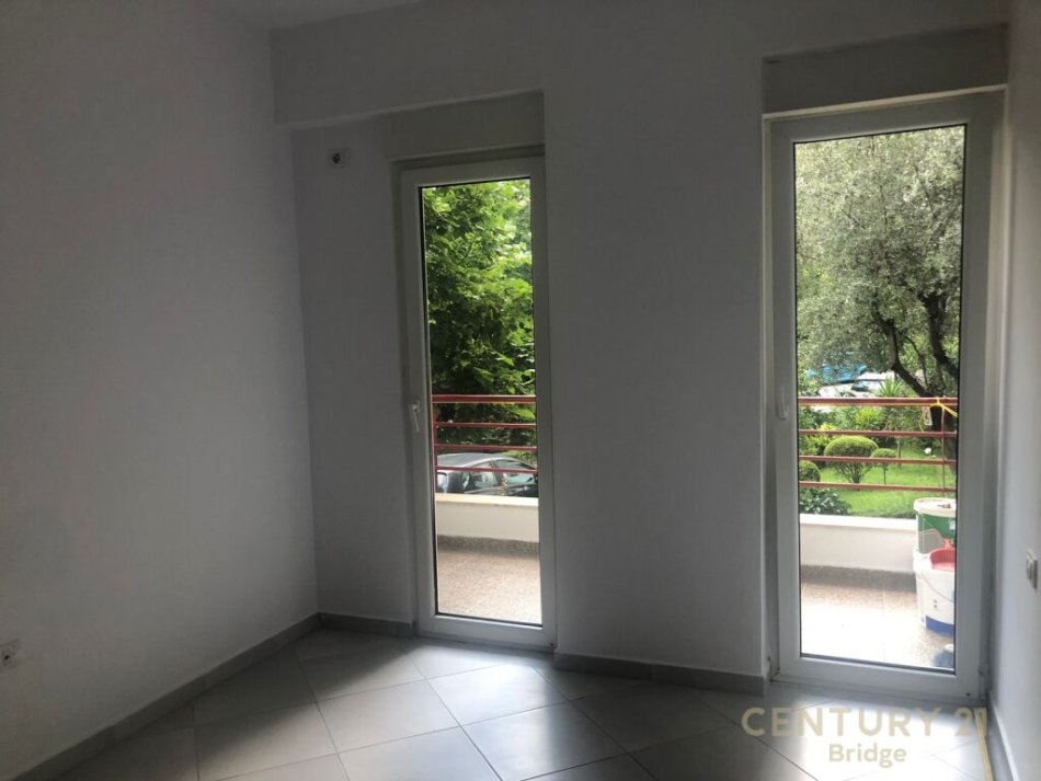 Tirane, shes apartament 2+1 Kati 2, 83 m² 149.000 € (Liqeni i Thate)