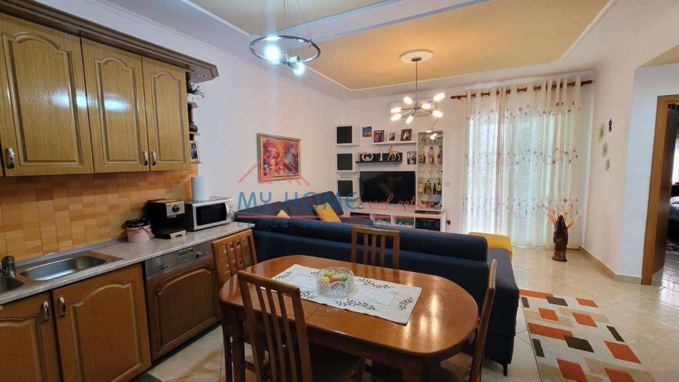 Tirane, shitet apartament 2+1 Kati 2, 89 m² 98.000 € 