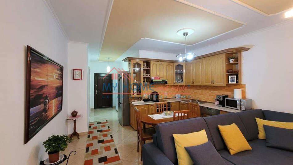 Tirane, shitet apartament 2+1 Kati 2, 89 m² 98.000 € 