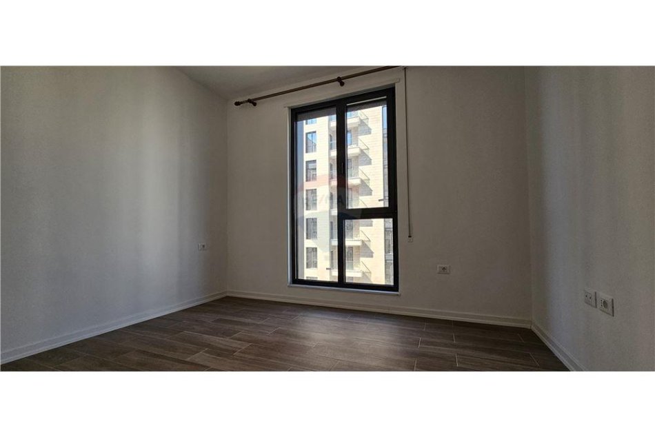 Tirane, jepet me qera apartament 2+1 , 76 m² 350 € (Xhanefizo Keko)