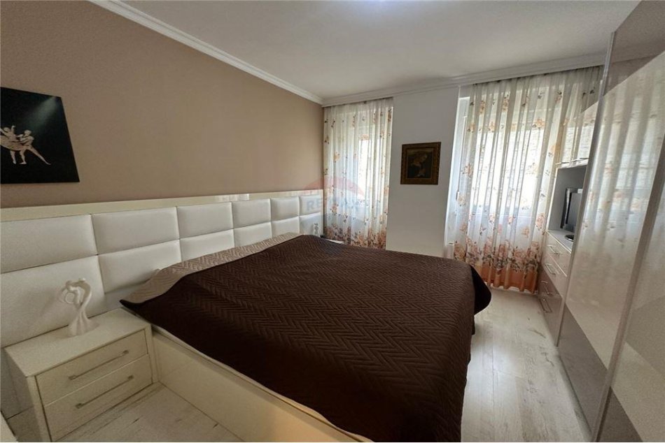 Tirane, jepet me qera apartament 1+1 Kati 3, 63 m² 500 € (Frosina Plaku)