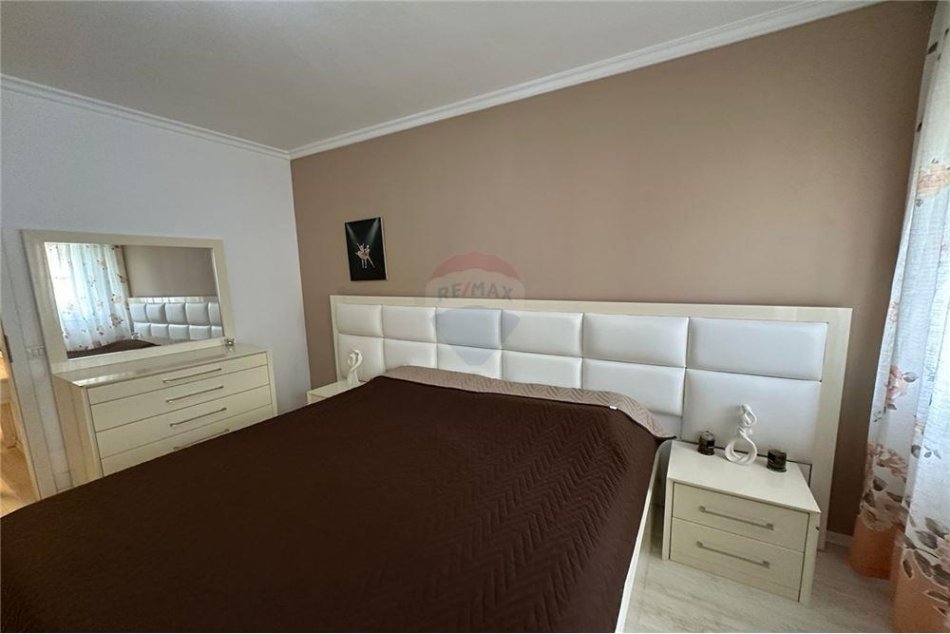 Tirane, jepet me qera apartament 1+1 Kati 3, 63 m² 500 € (Frosina Plaku)