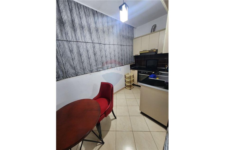 Tirane, shitet apartament 1+1 , 70 m² 110.000 € (Rruga Idriz Dollaku)