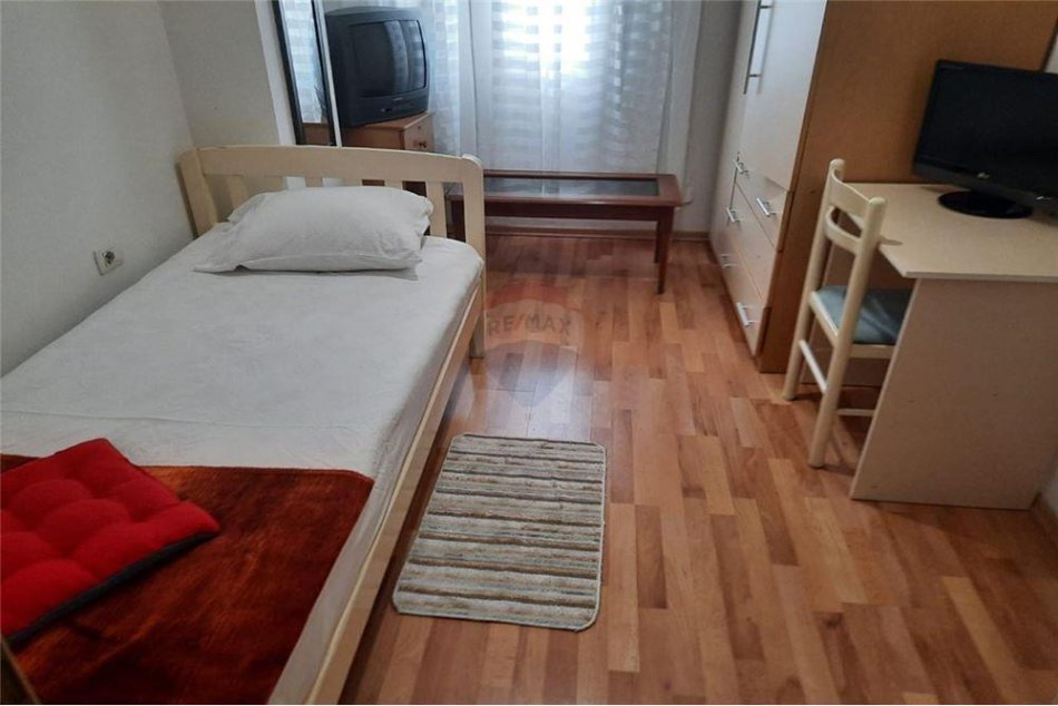 Tirane, jepet me qera apartament 2+1 Kati 7, 88 m² 450 € (RRUGA DON BOSKO)
