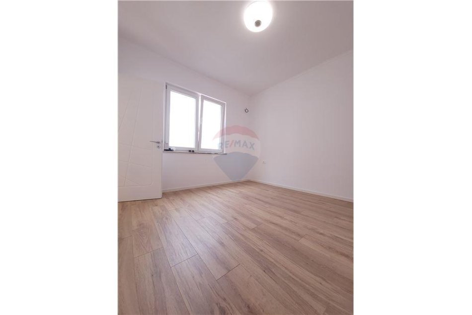 Tirane, shitet apartament 1+1+Aneks+Ballkon Kati 7, 58 m² 120.000 € (Rruga e Durresit)