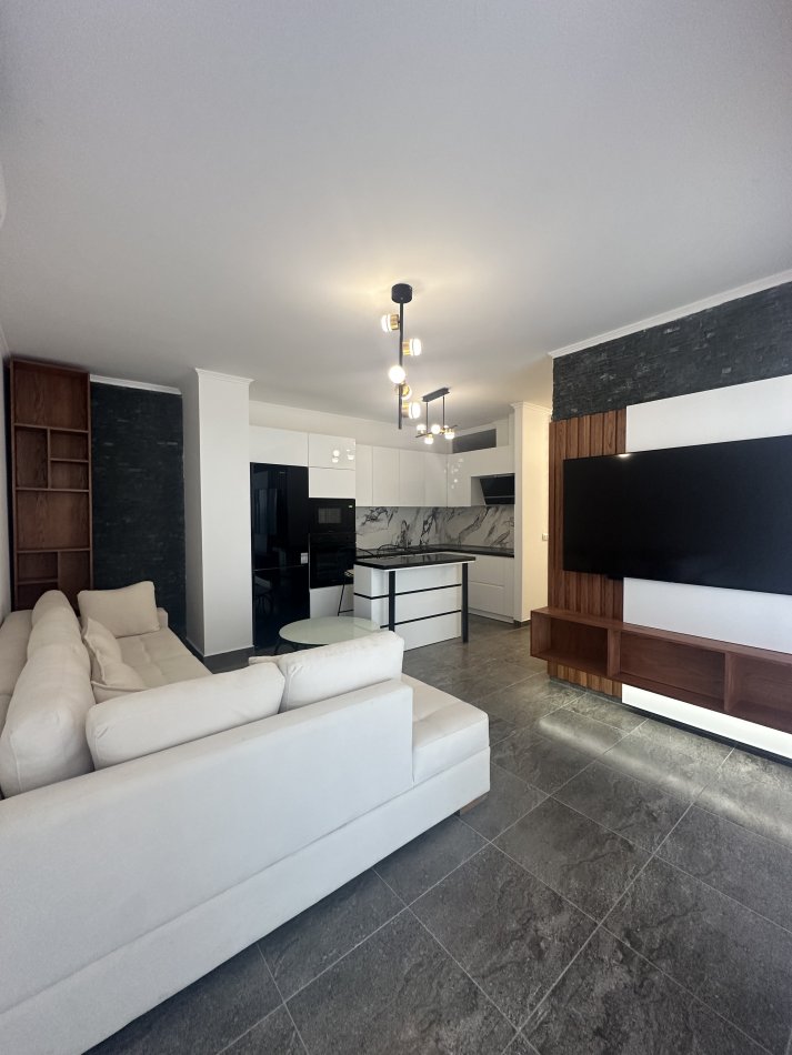 Lezhe Shengjin, Apartament 2+1 me qira, Kati 5, 79 m2 160,000 €
