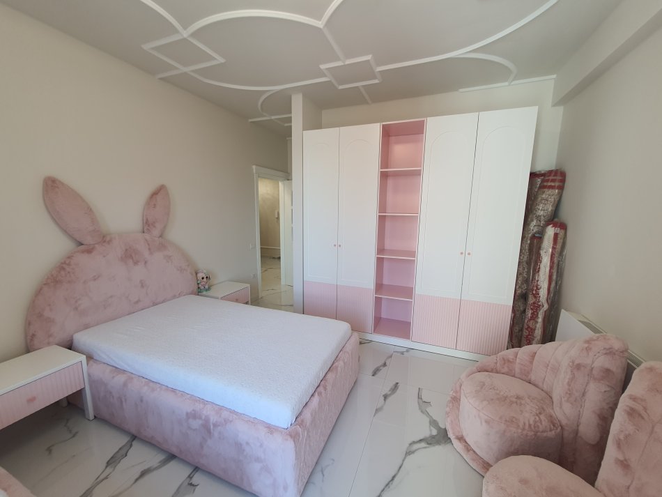 Tirane, shitet apartament 2+1+Ballkon Kati 8, 112 m² 200.000 € (prane QSUT)