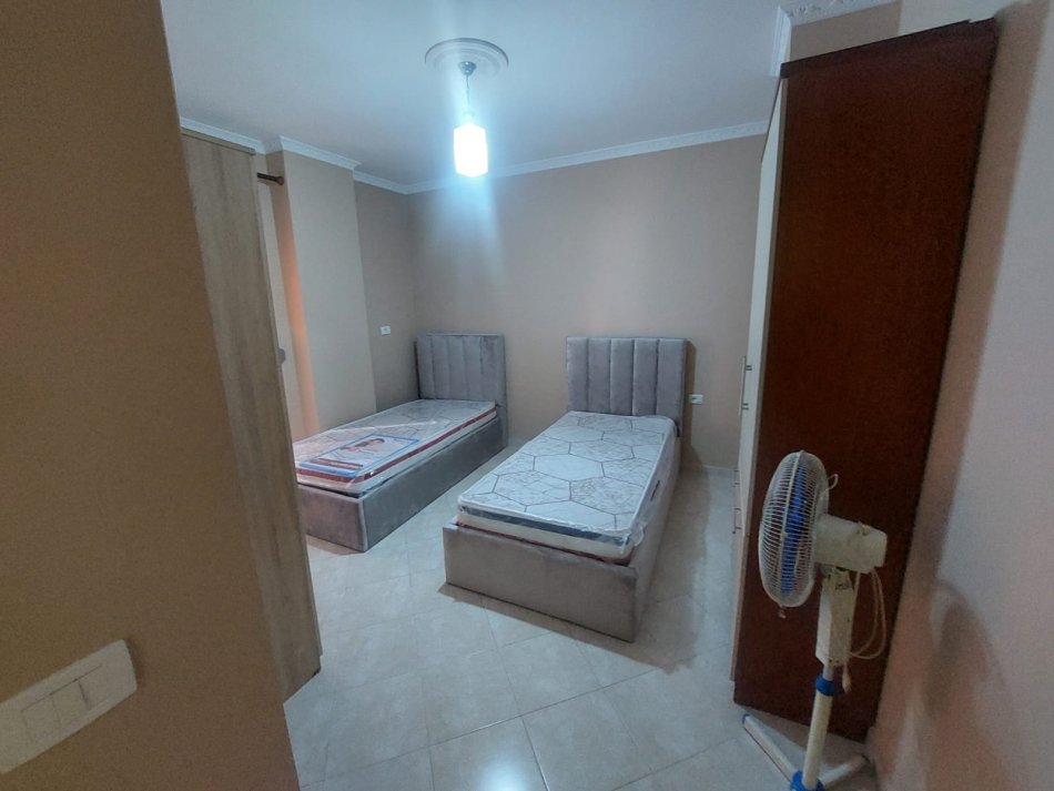 Tirane, jepet me qera apartament 2+1 Kati 7, 100 m² 450 € 