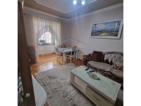Tirane, shitet apartament 2+1 Kati 4, 72 m² 135000 Euro (Myslym Shyri)