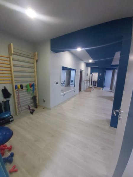 Tirane, shes apartament 3+1+A Kati 1, 115 m² 172.500 Euro (RRUGA E DURRESIT)