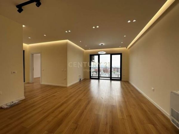 Tirane, jepet me qera apartament 2+1 Kati 9, 105 m² 600 Euro