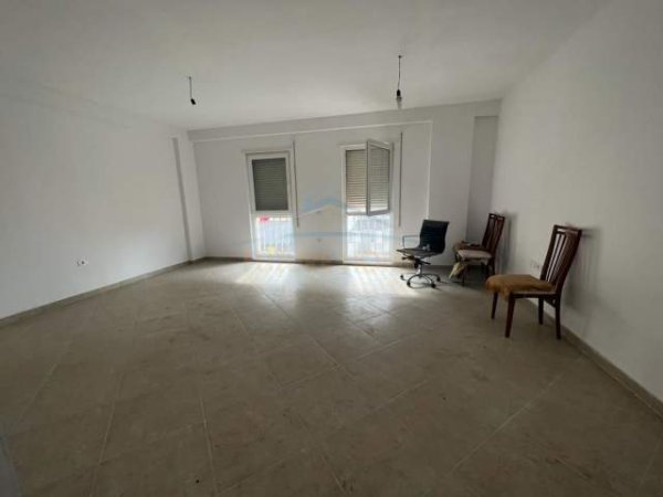 Tirane, shitet apartament 2+1 Kati 4, 118 m² 175.000 Euro